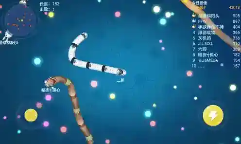 贪吃蛇总动员玩法